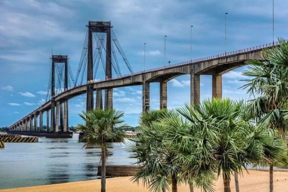 Puente General Belgrano, Corrientes, al atardecer